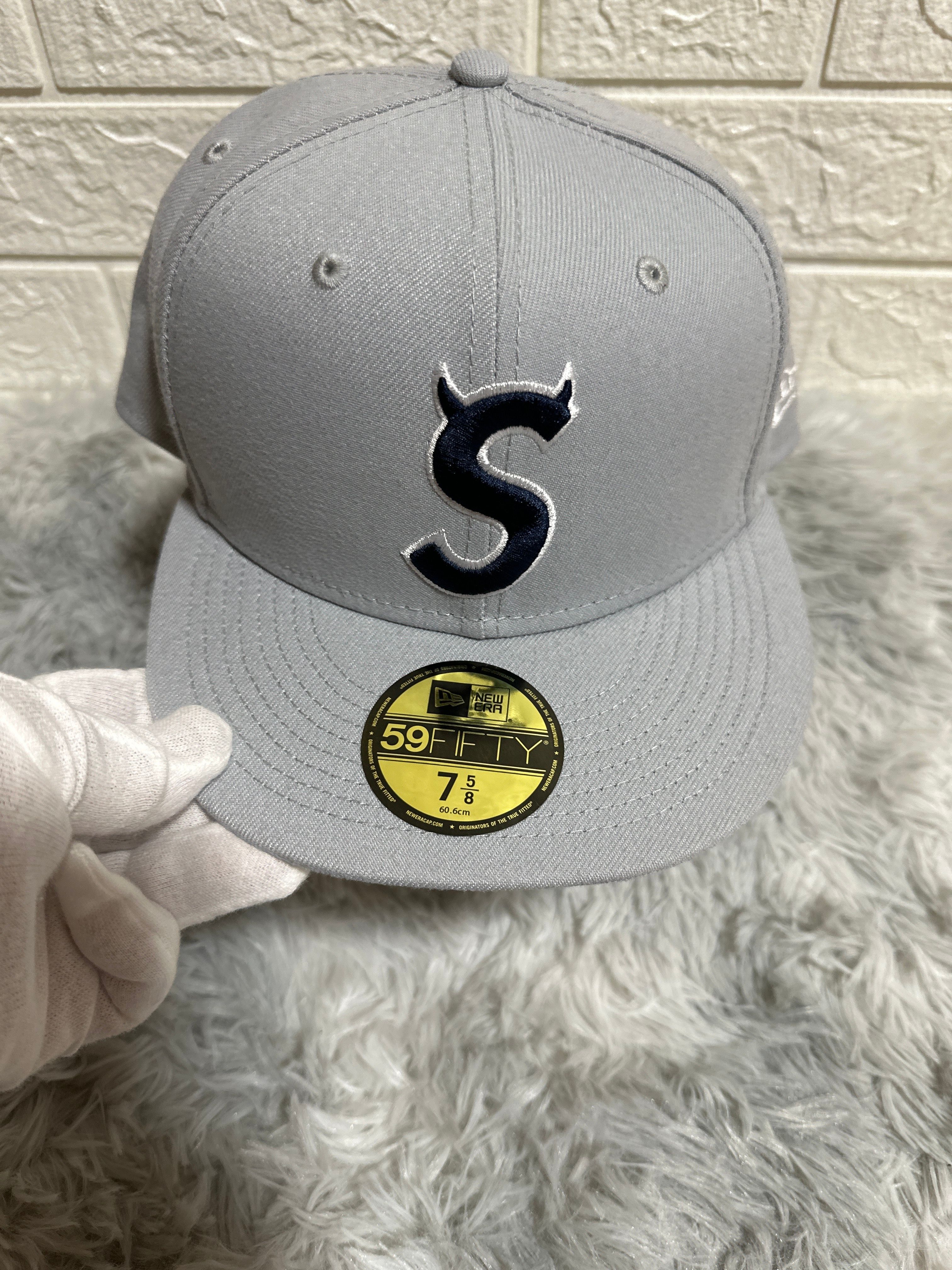 Supreme S Logo New Era "Grey" (22FW)