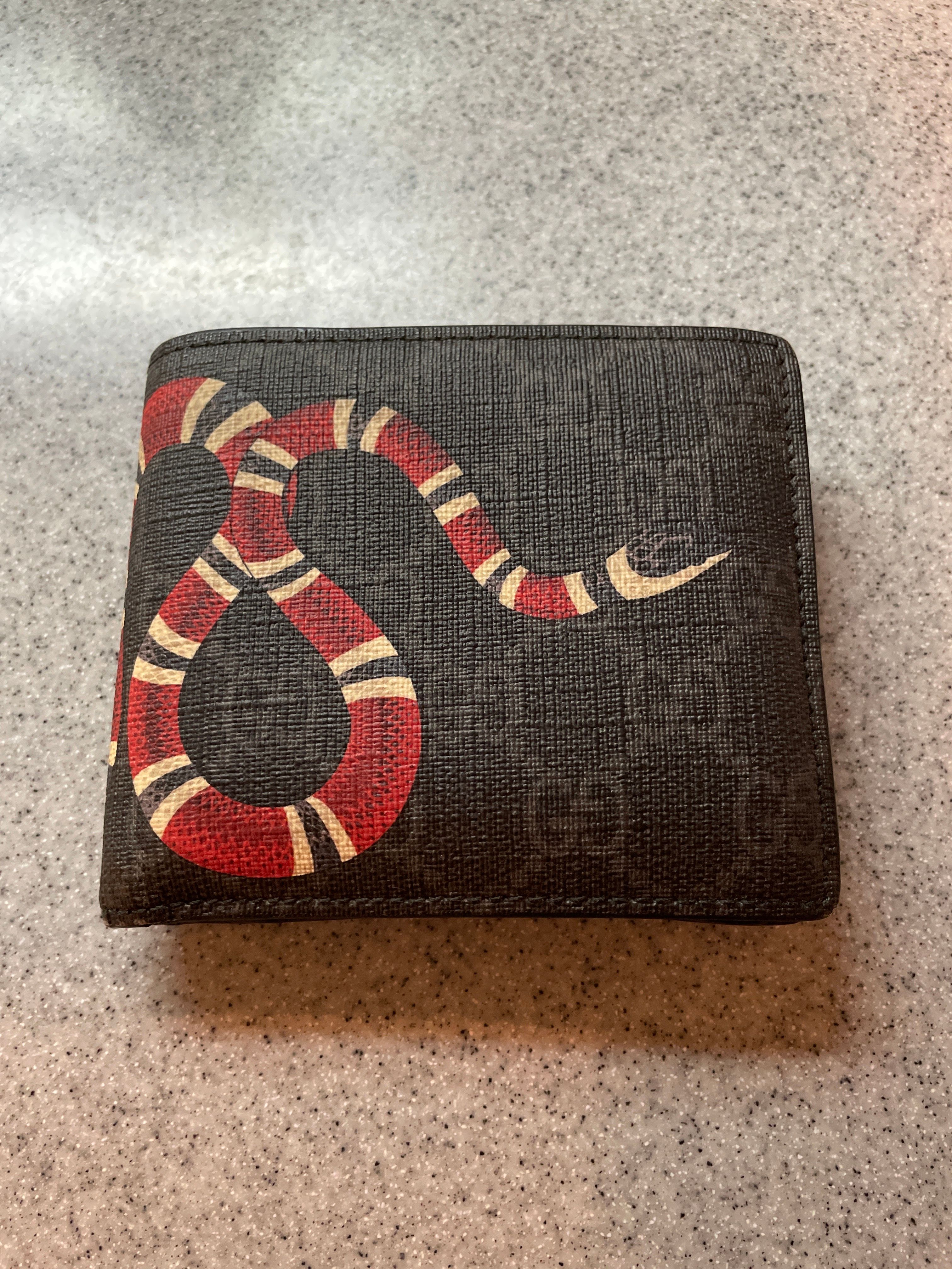 GUCCI Kingsnake Print GG Supreme Coin Wallet "Black"
