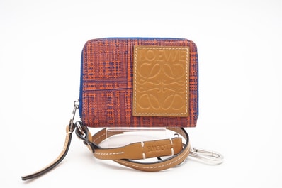 美品 LOEWE ロエベ アナグラム レザー ストラップ付 コインケース 13488AB17 コインケース オレンジ ブルー ベージュ レザー レディース