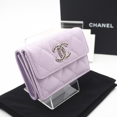 美品 CHANEL シャネル キャビアスキン ココマーク 三つ折り財布 AP3827 三つ折り財布 パープル ホワイト キャビアスキン レディース