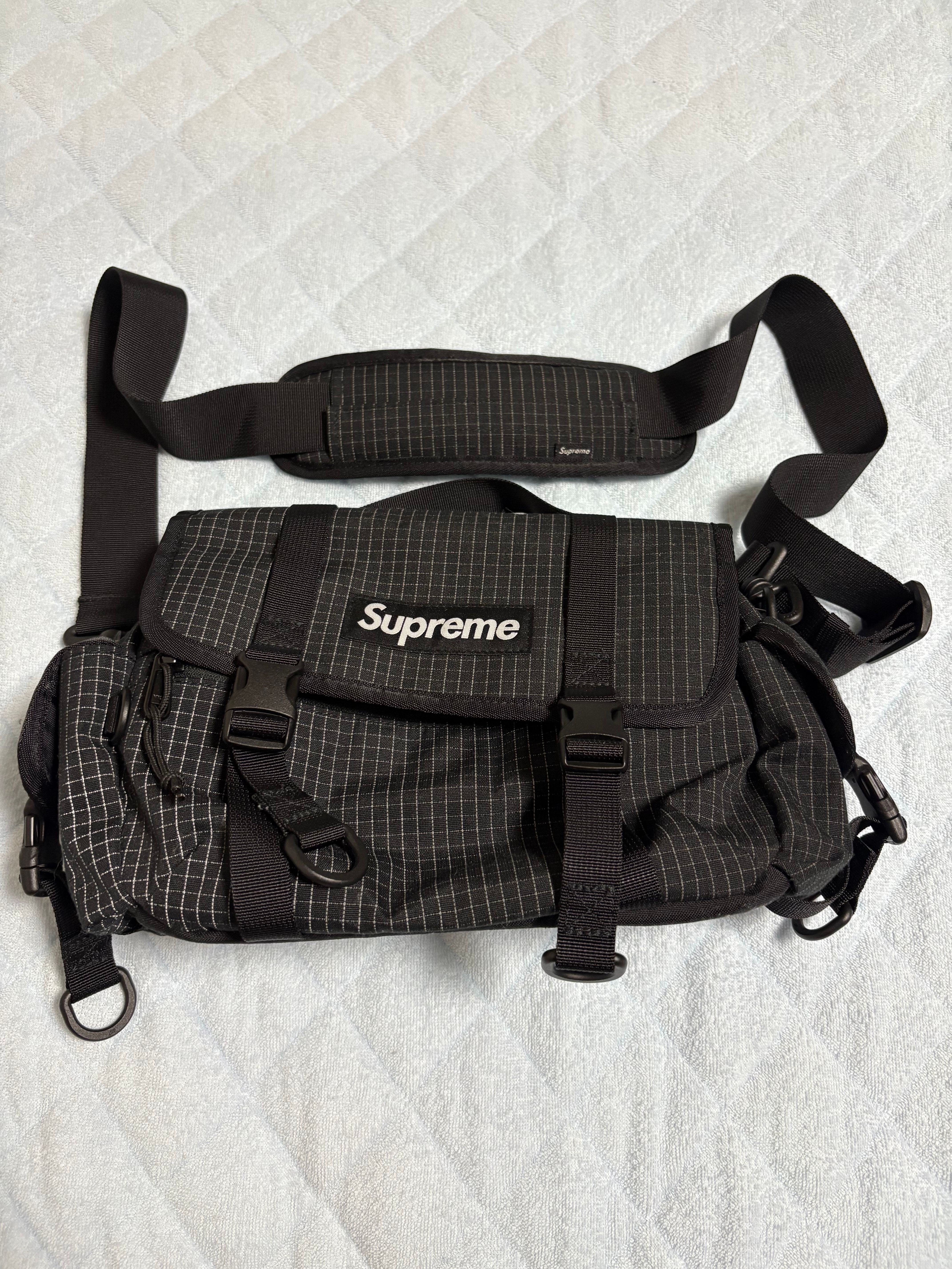 Supreme Mini Duffle Bag "Black" (24SS)