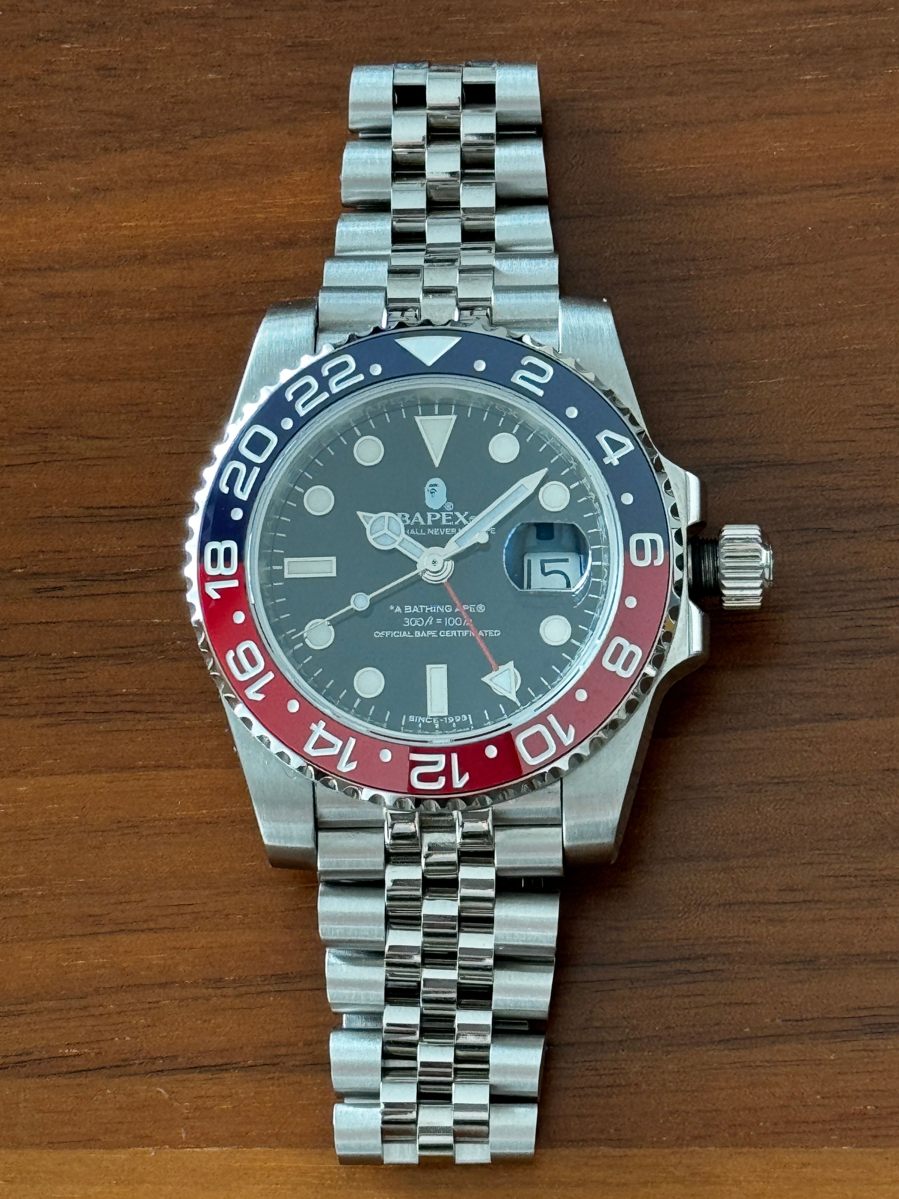 A BATHING APE TYPE 2 BAPEX® "Navy Red"