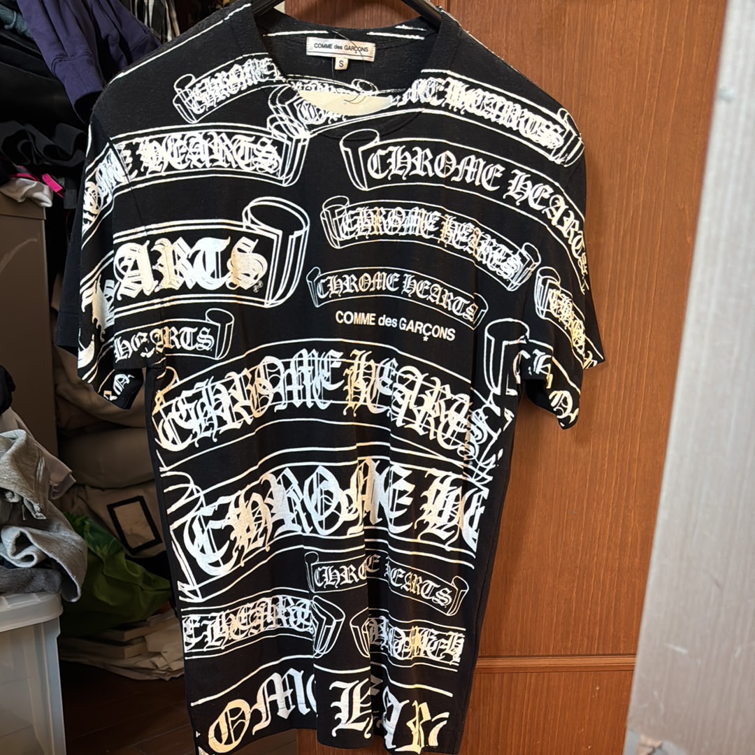 コムデギャルソン x クロムハーツ WネームTシャツ