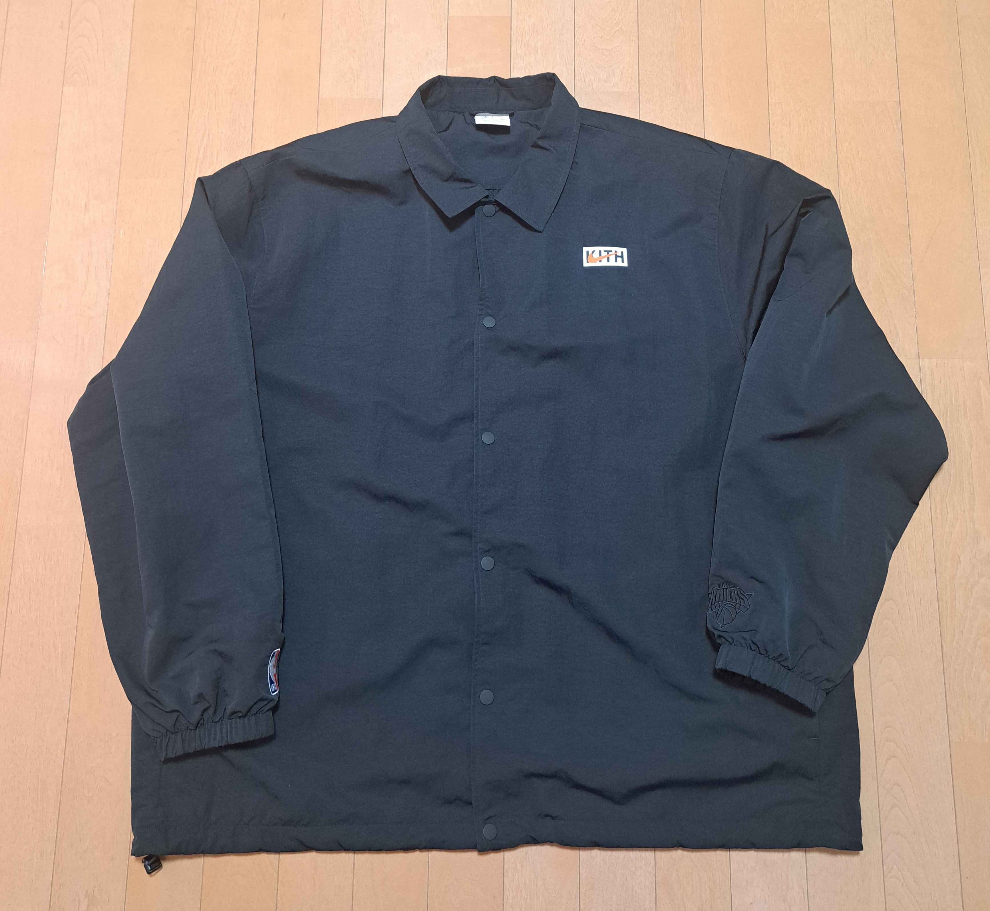 Kith x Nike x New York Knicks Coaches Jacket "Black"