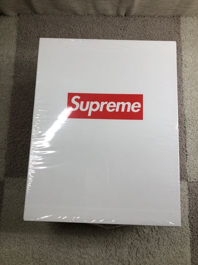 Supreme 30 Years T-Shirts 1994-2024 Book (3-Volumes) "White"
