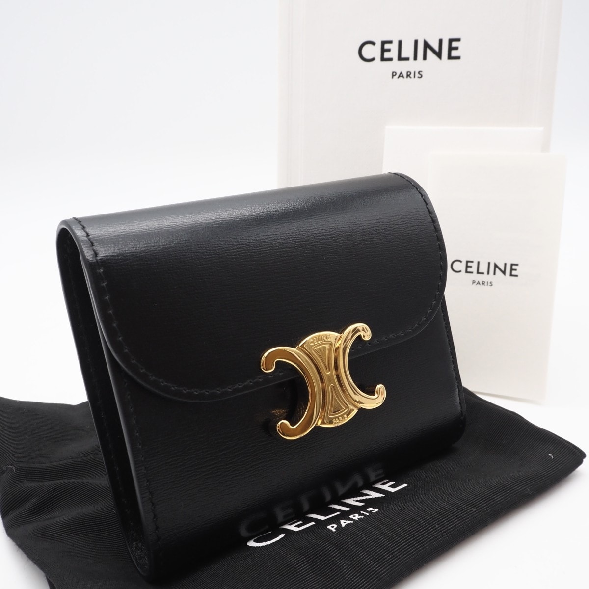 美品 CELINE セリーヌ シャイニーカーフスキン スモール フラップウォレット トリオンフ 10D783DPV 三つ折り財布 ブラック カーフレザー レディース