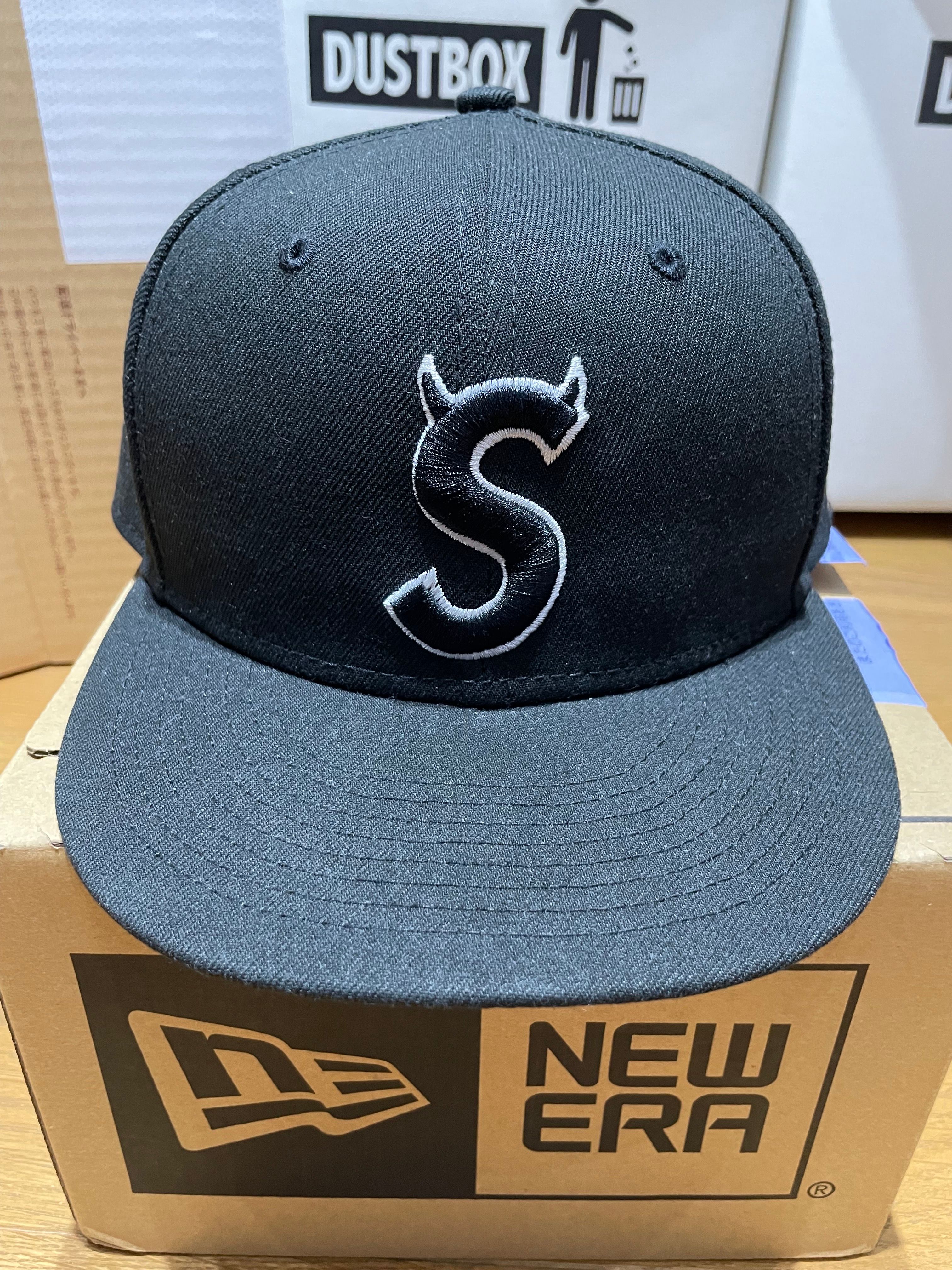 Supreme S Logo New Era "Black" (22FW)