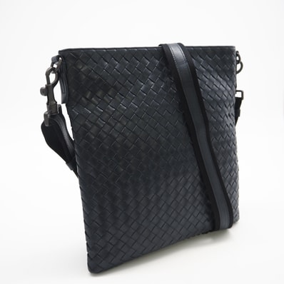 美品 BOTTEGAVENETA ボッテガヴェネタ イントレチャート中 レザー クロスボディバッグ 577534 ショルダーバッグ ネイビー カーフレザー メンズ