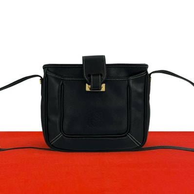 LOEWE ロエベ アナグラム レザー ショルダーバッグ ブラック
71739