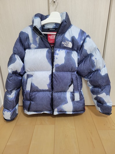 Supreme x The North Face Bleached Denim Print Nuptse Jacket "Indigo"