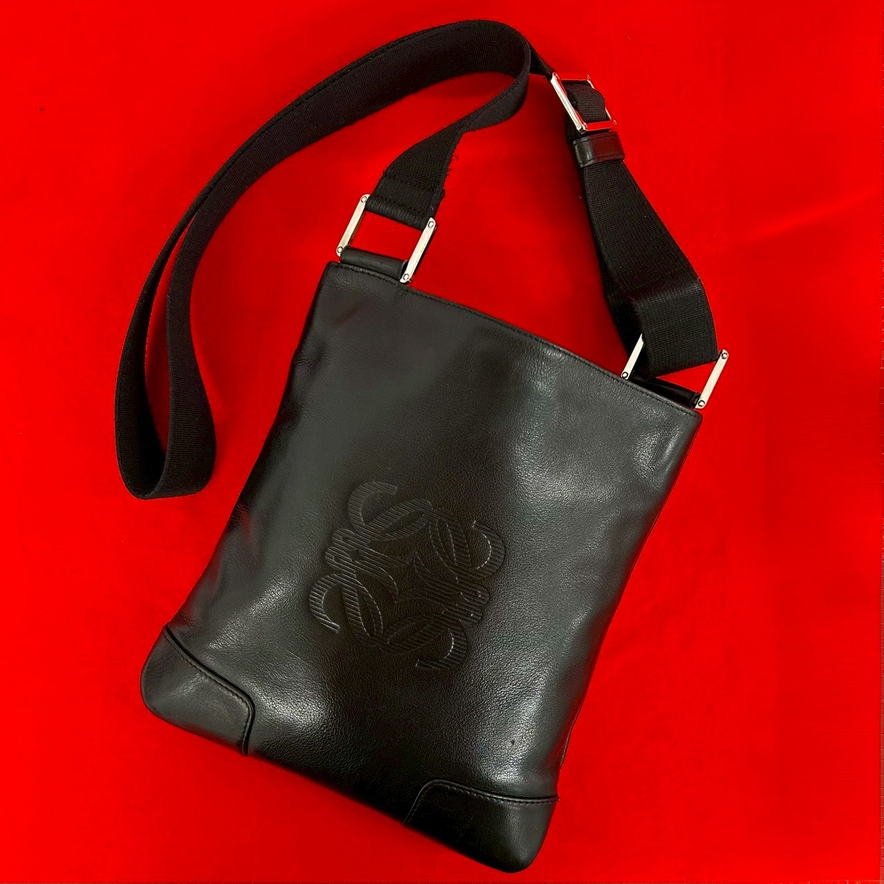 LOEWE ロエベ アナグラム ナイロン パテント レザー ショルダーバッグ B (目立った傷や汚れなし)】LOEWE ロエベ アナグラム ロゴ レザー