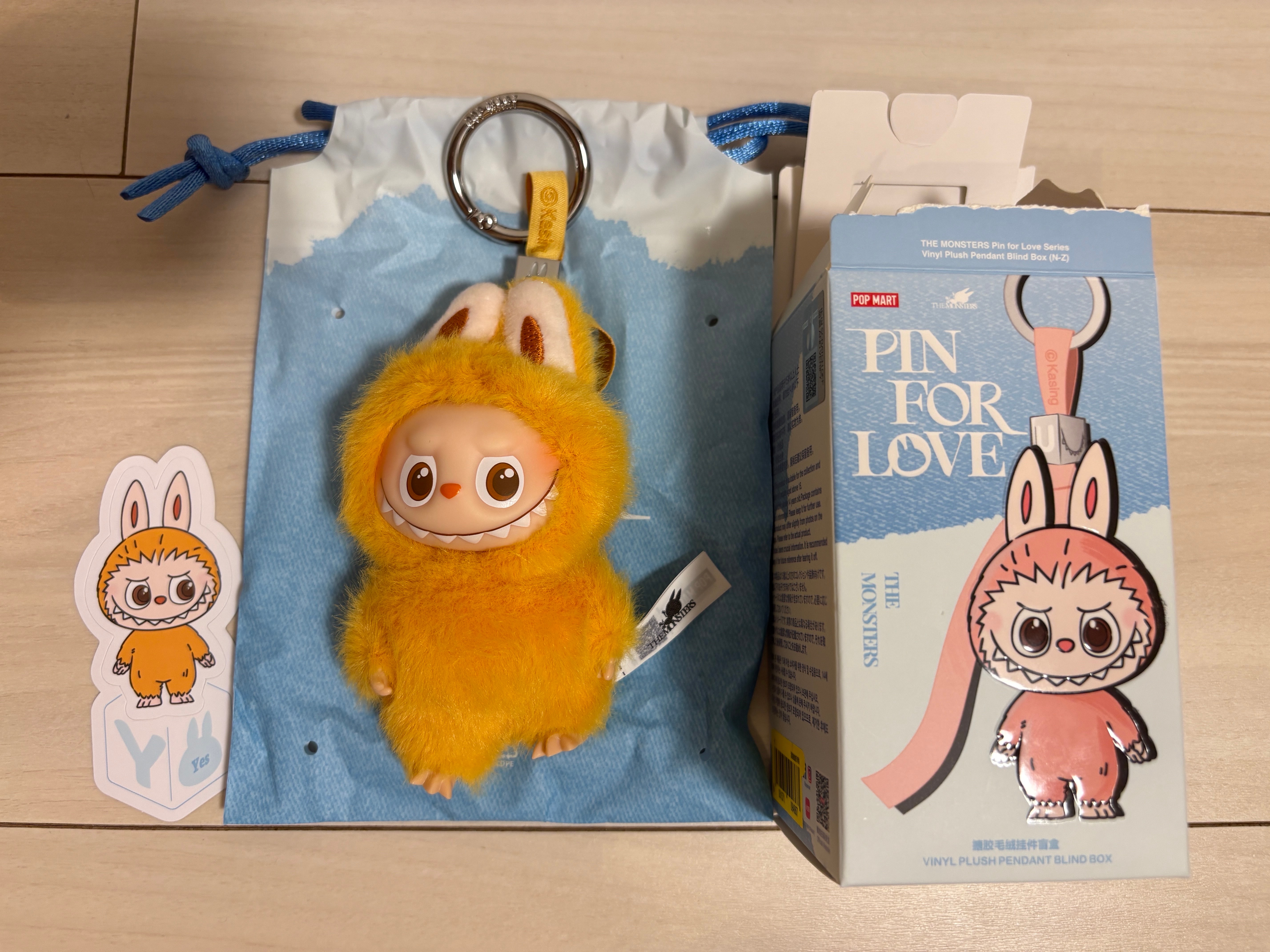 POP MART THE MONSTERS (LABUBU) Pin for Love Series-Vinyl Plush Pendant (N-Z) Y