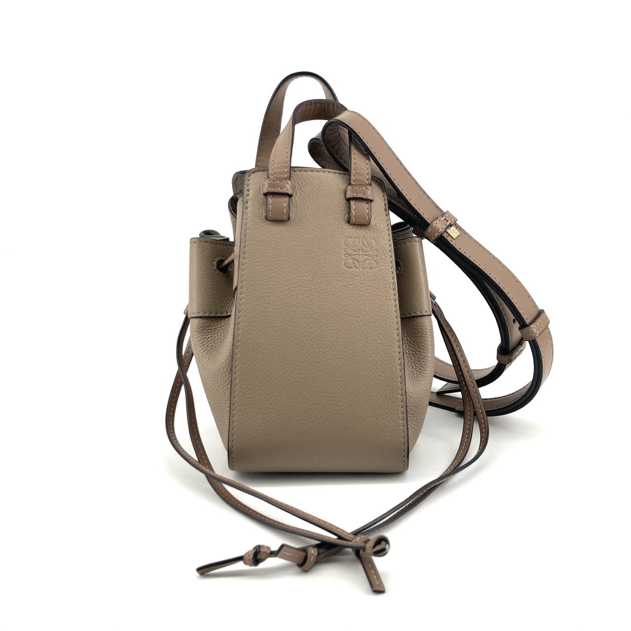 LOEWE(ロエベ) ハンモック ミニ アナグラムエンボス ドローストリング 314.30.V07 ショルダーバッグ ベージュ