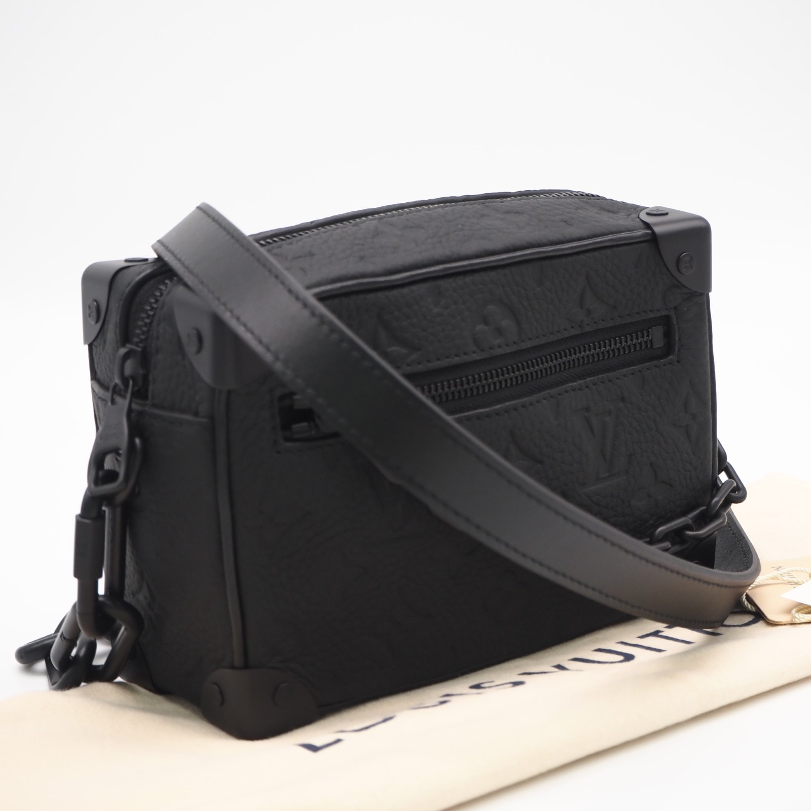 美品 LOUIS VUITTON ルイ・ヴィトン トリヨン ミニ ソフトトランク M55702 ショルダーバッグ ブラック トリヨンレザー メンズ