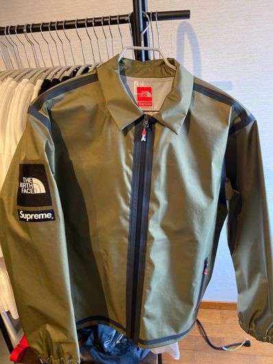 Supreme x The North Face Summit Series Outer Tape Seam Coaches Jacket "Olive"