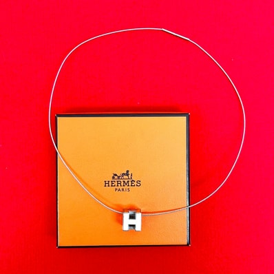 HERMES エルメス カージュドアッシュ Hキューブ メタル ネックレス シルバー
1606b