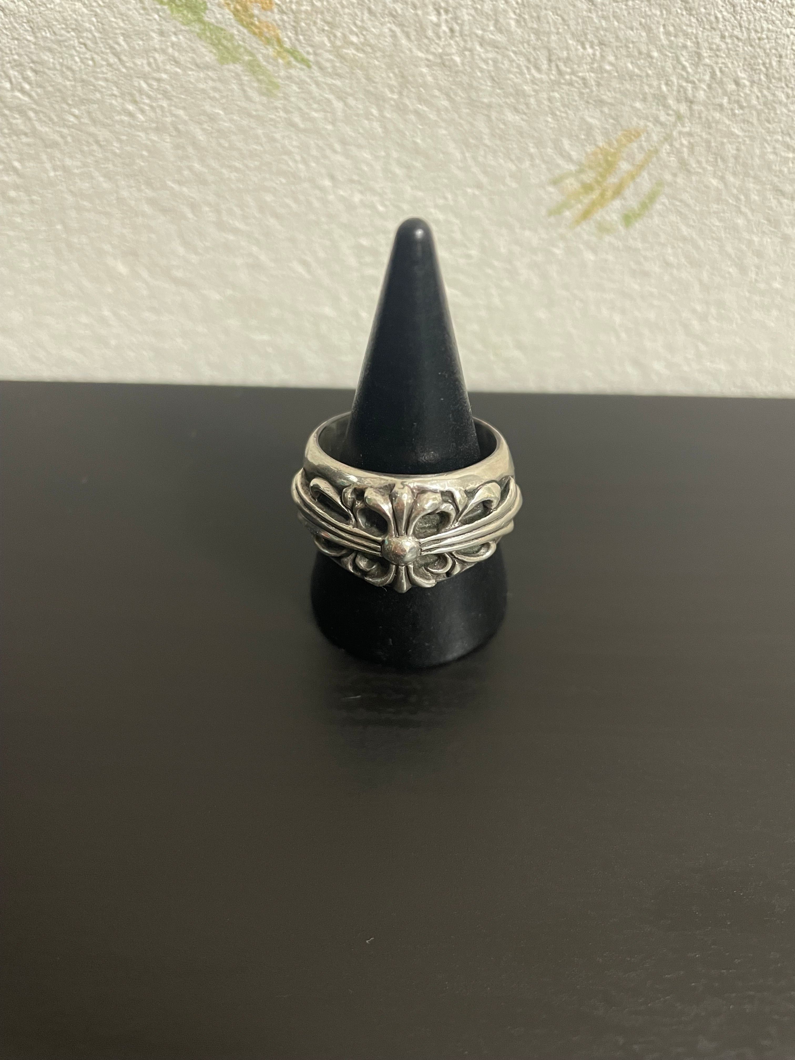 クロムハーツ フローラルクロスリング