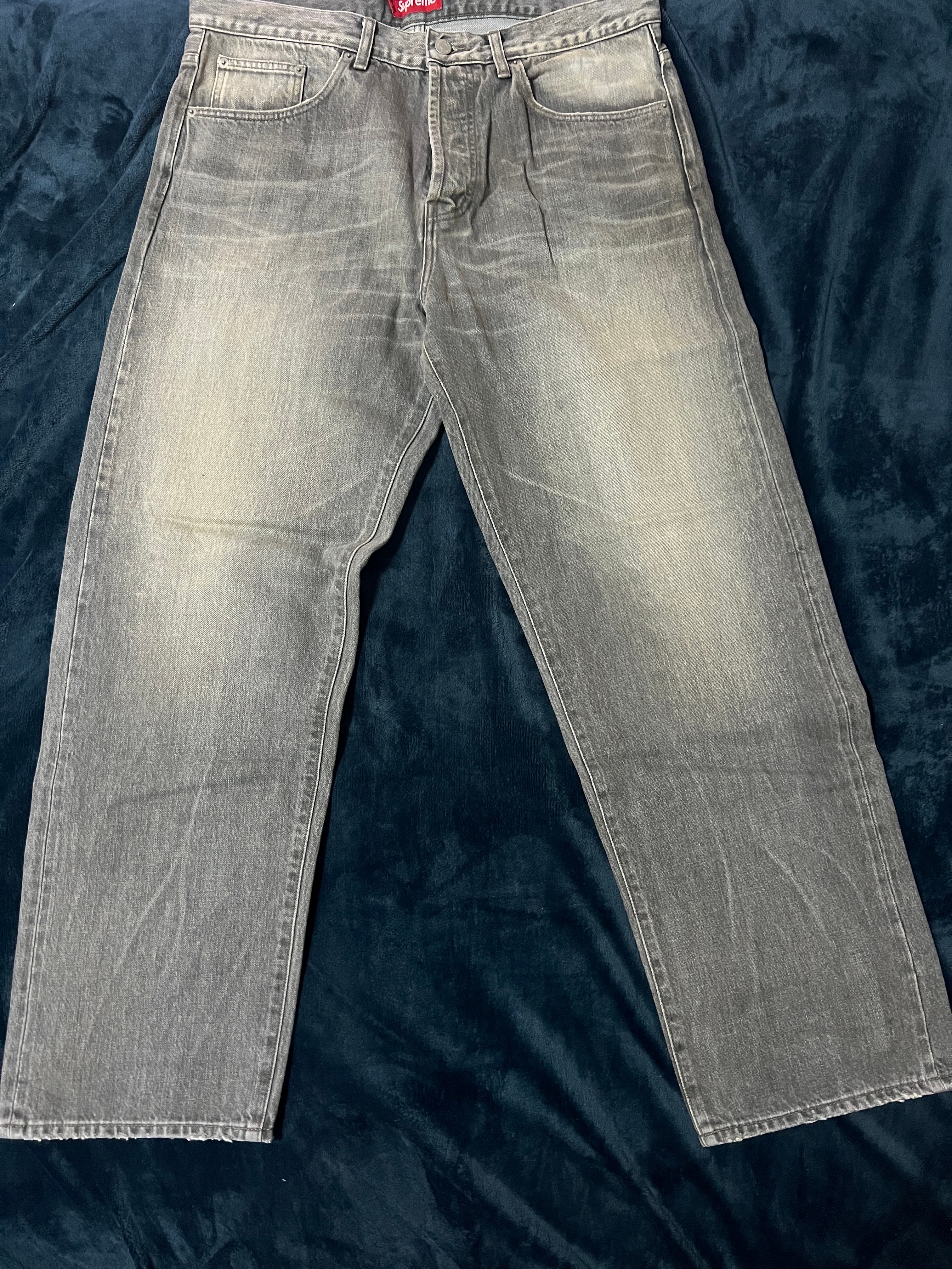 Supreme Distressed Loose Fit Selvedge Jean "Washed Grey" (25SS)
