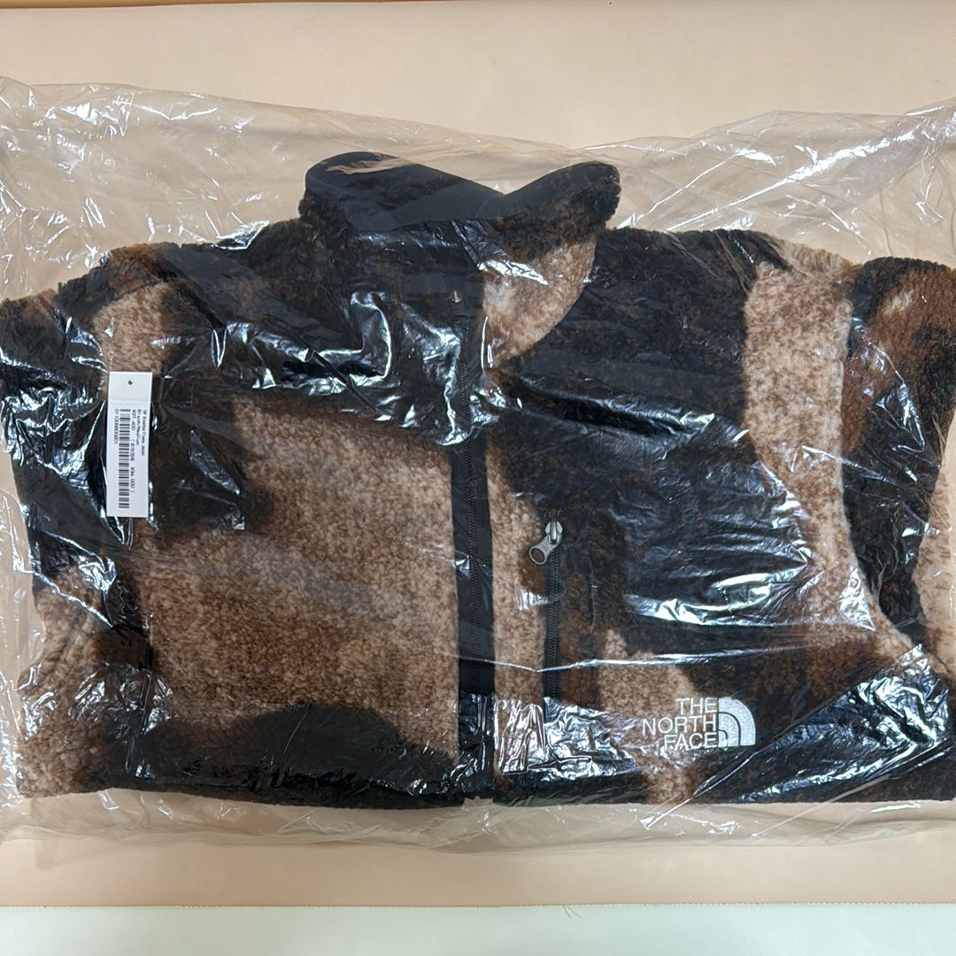 Supreme x The North Face Bleached Denim Print Fleece Jacket "Black"