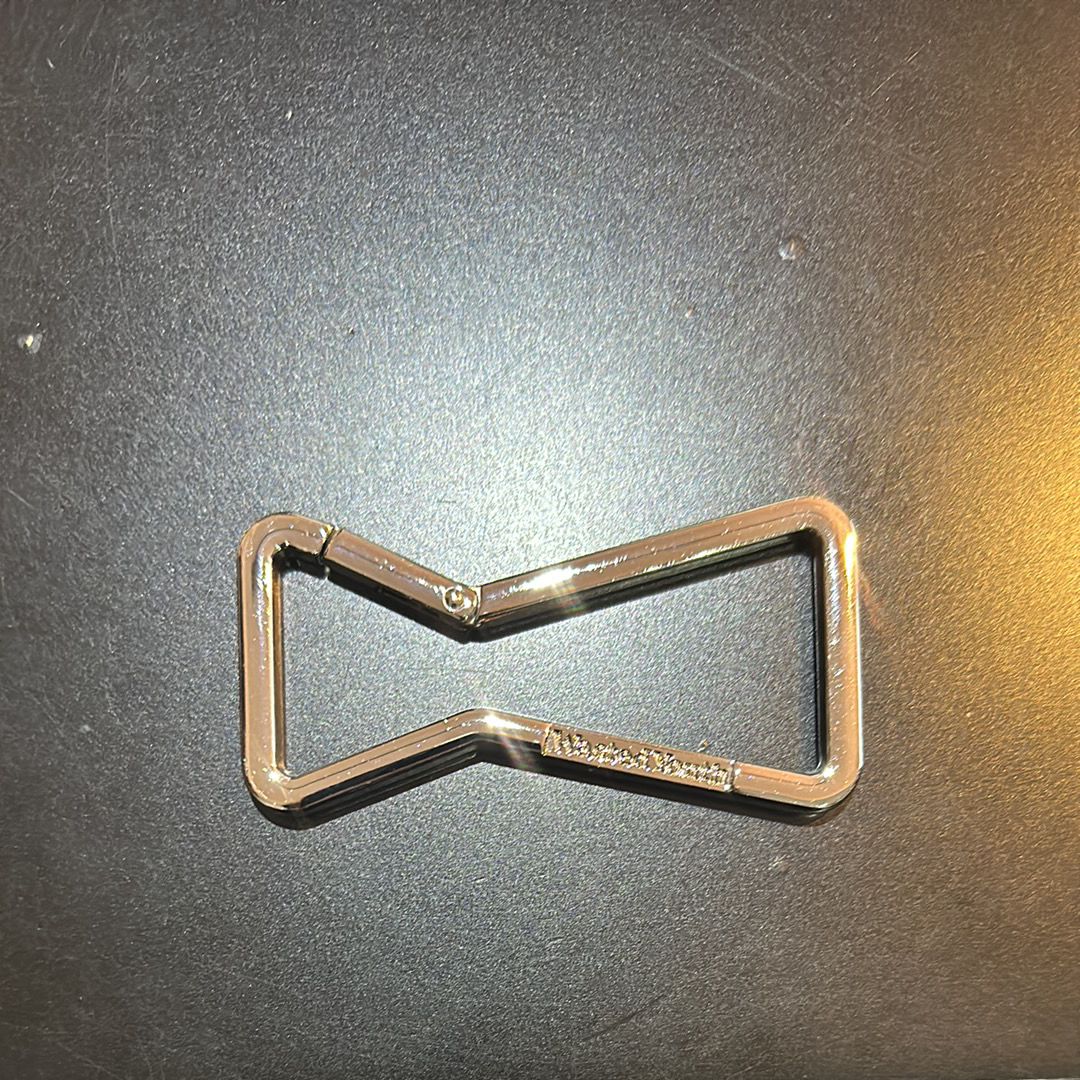 Wasted Youth Ribbon Carabiner "Silver" / VERDY