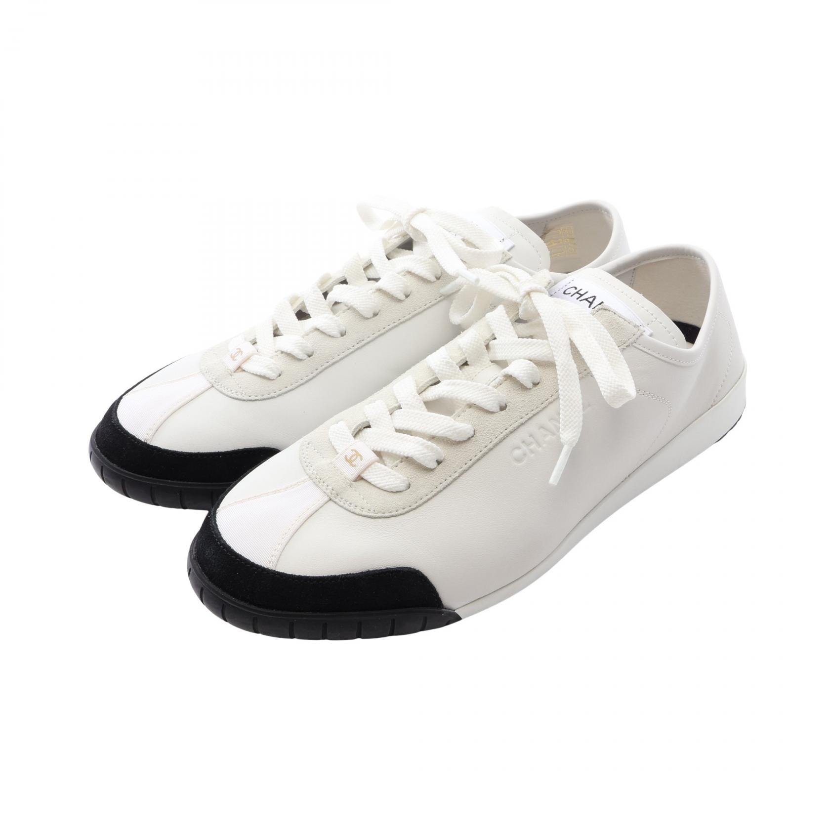 シャネル CHANEL ココマーク ロゴ スニーカー 靴 レザー スウェード メンズ ホワイト系 / グレー系 / ブラック系 【中古】