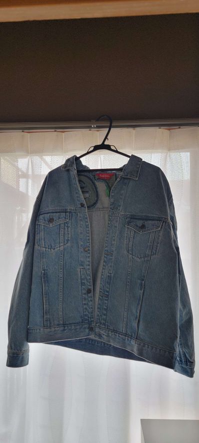 Supreme Inset Logo Denim Trucker Jacket "Blue"