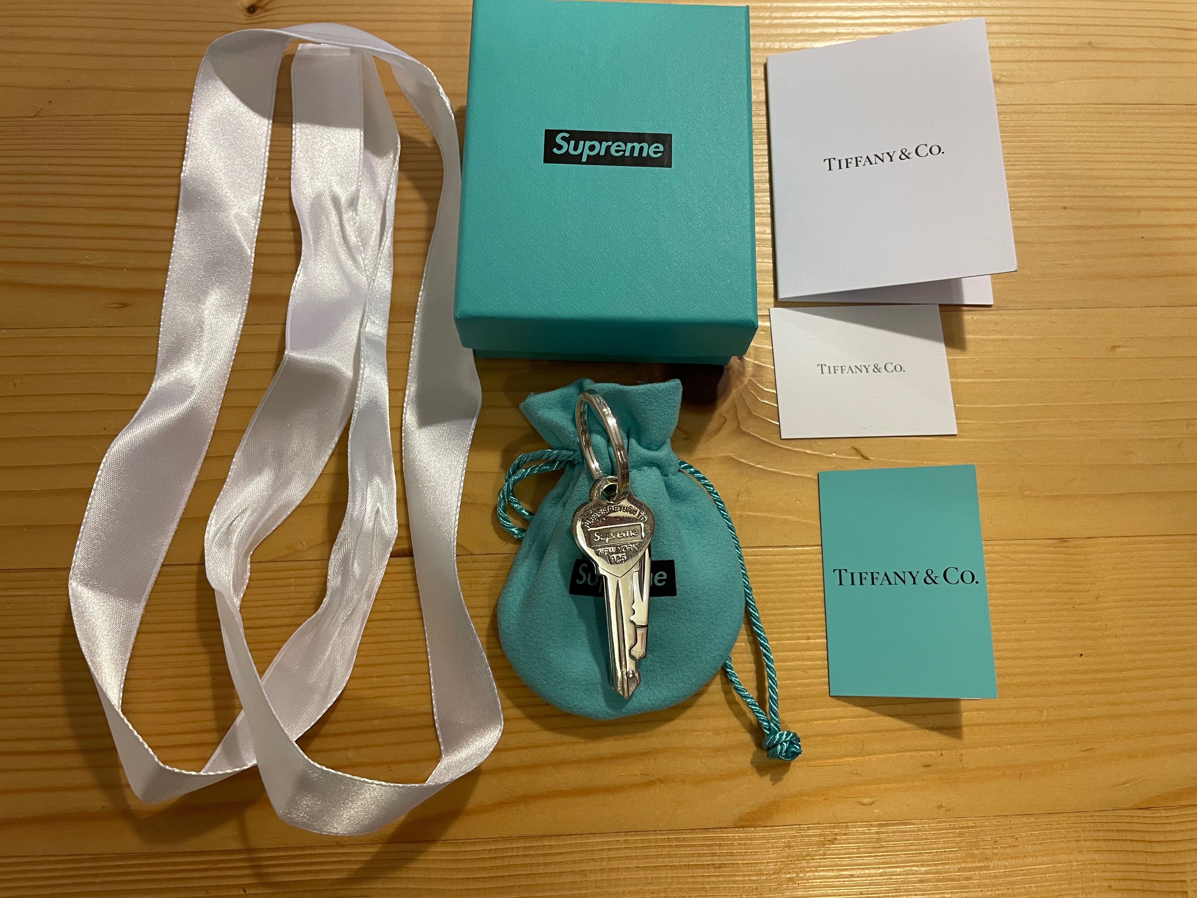 Supreme / Tiffany & Co. Return to Tiffany Heart Knife KeyRing "Silver"