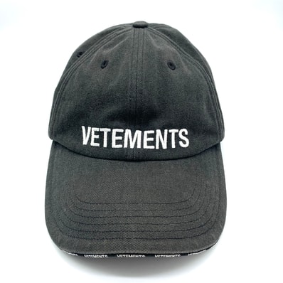 VETEMENTS × Reebok front logo cap Black