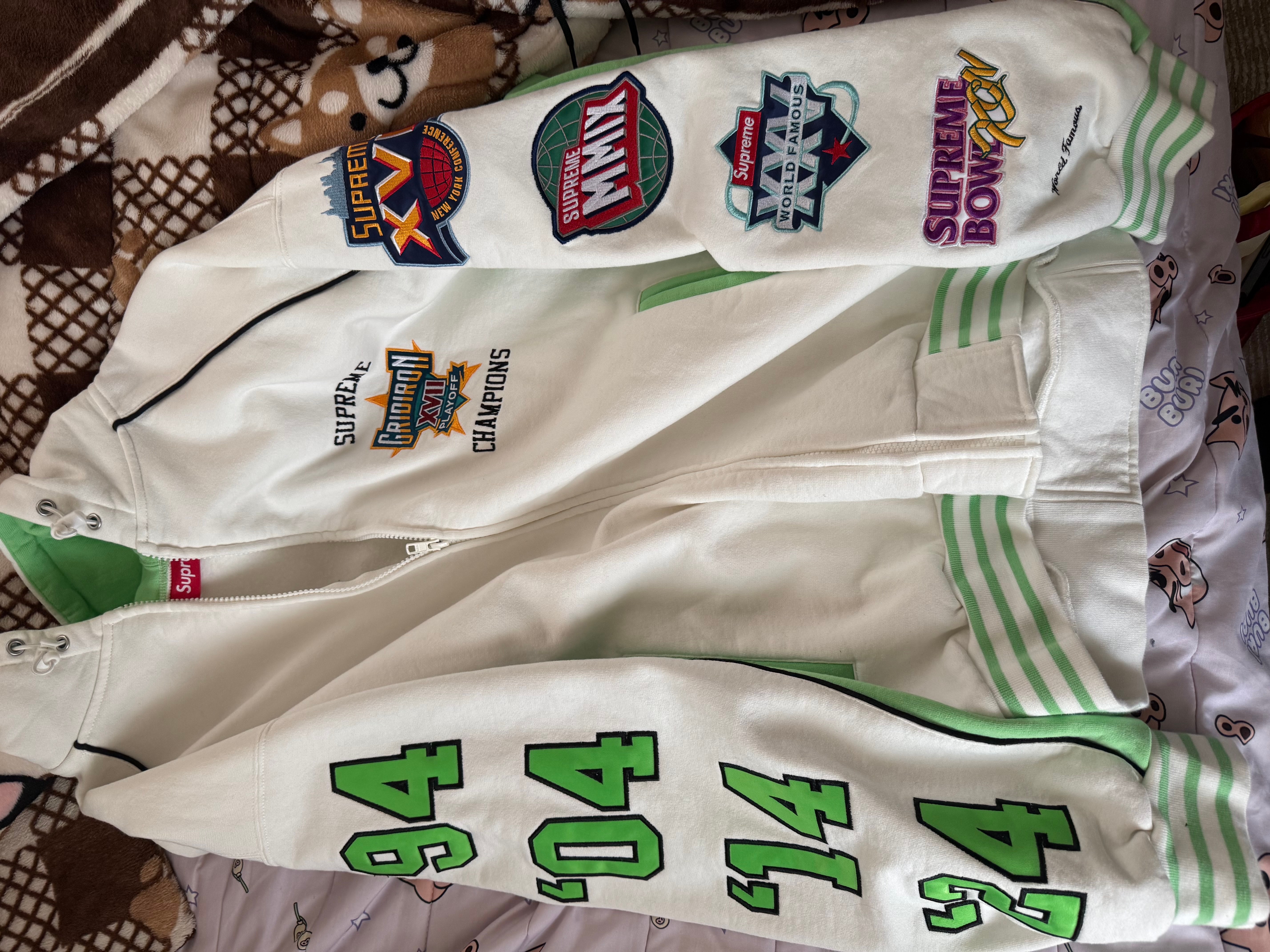 シュプリーム プレーオフ ジップアップ フーディー スウェットシャツ "ホワイト"