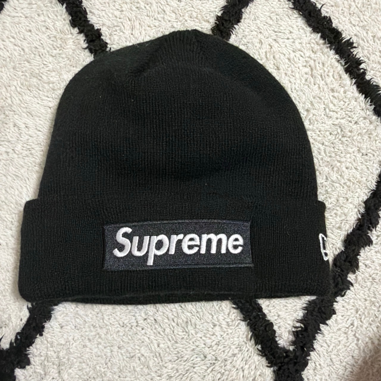 supremeボックスロゴビーニー