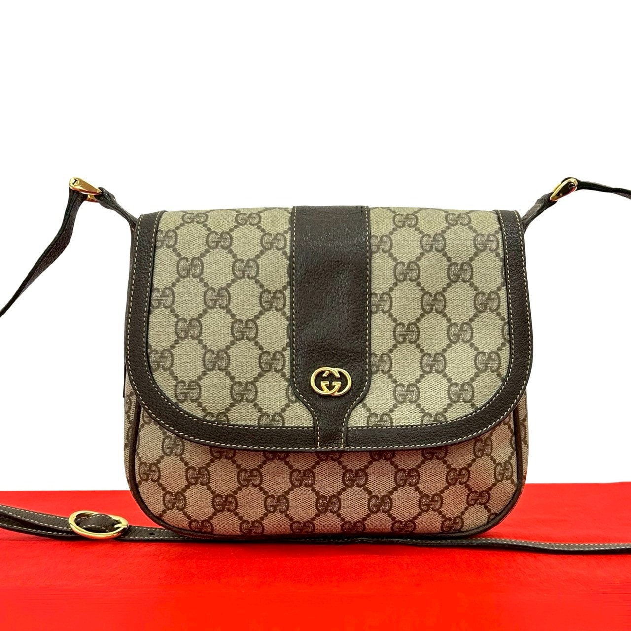 GUCCI グッチ GG ロゴ 柄 金具 レザー PVC ショルダーバッグ ブラウン
 56941