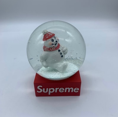 Supreme Snowman Snowglobe Supreme Snowman Snowglobe
