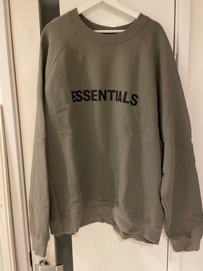 FEAR OF GOD ESSENTIALS 3D Silicon Applique Crewneck "Taupe"