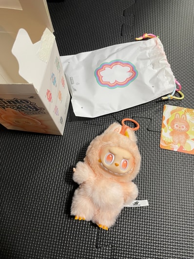 POP MART THE MONSTERS (LABUBU) Big into Energy Series Plush Pendant HAPPINESS