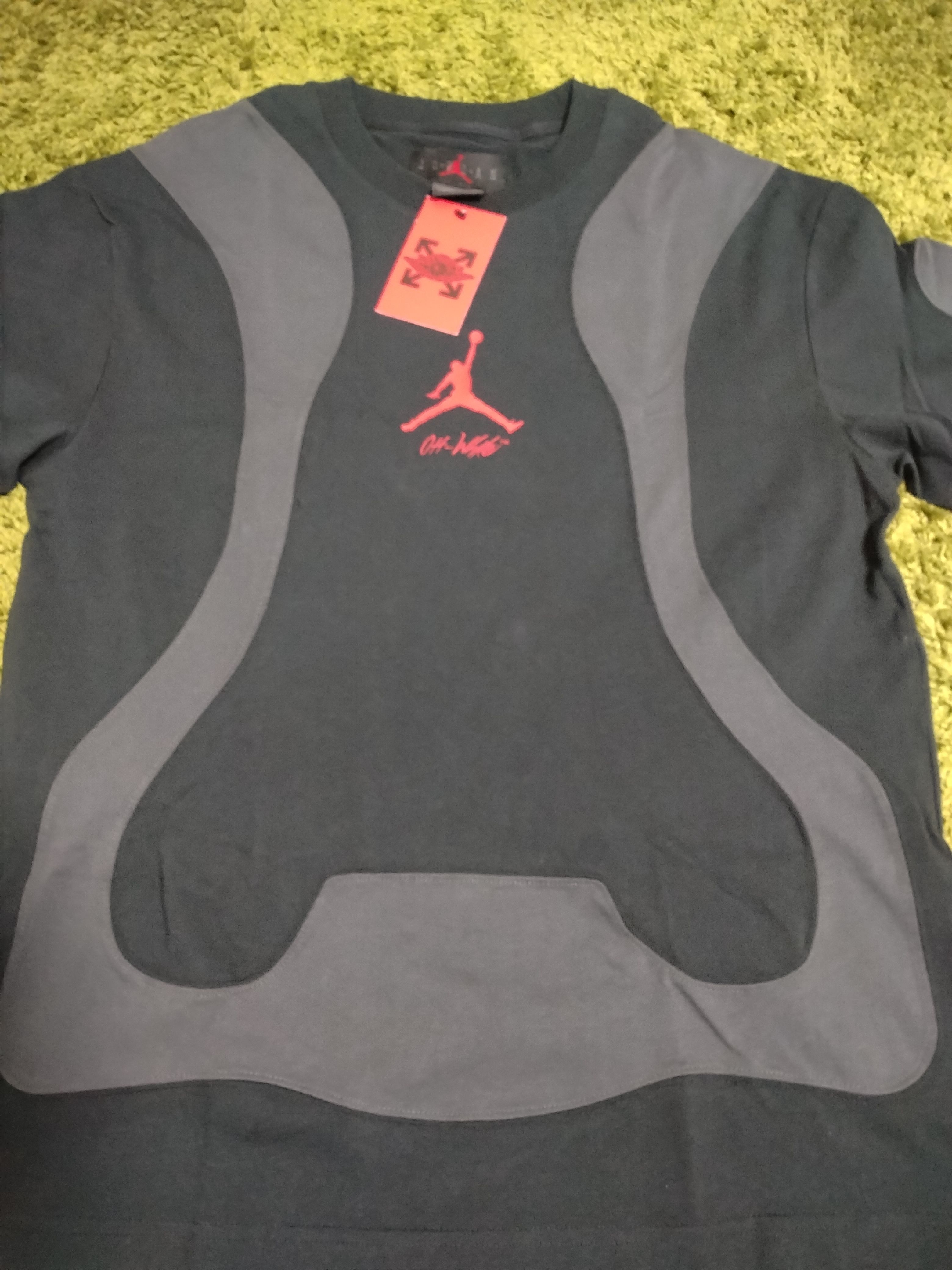 オフホワイト ジョーダン Tシャツ "ブラック"