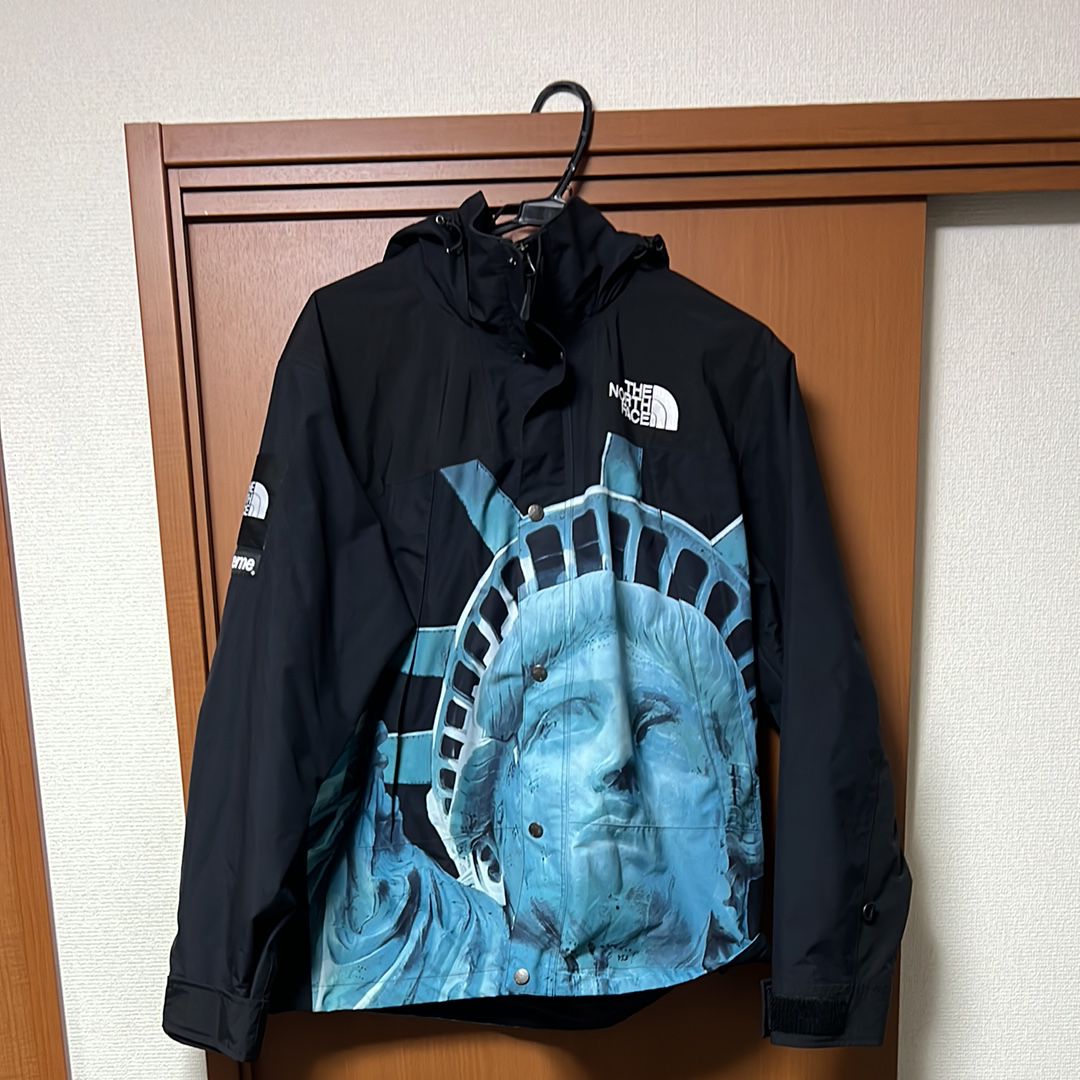 Supreme x The North Face Statue of Liberty Mountain Jacket "Black"