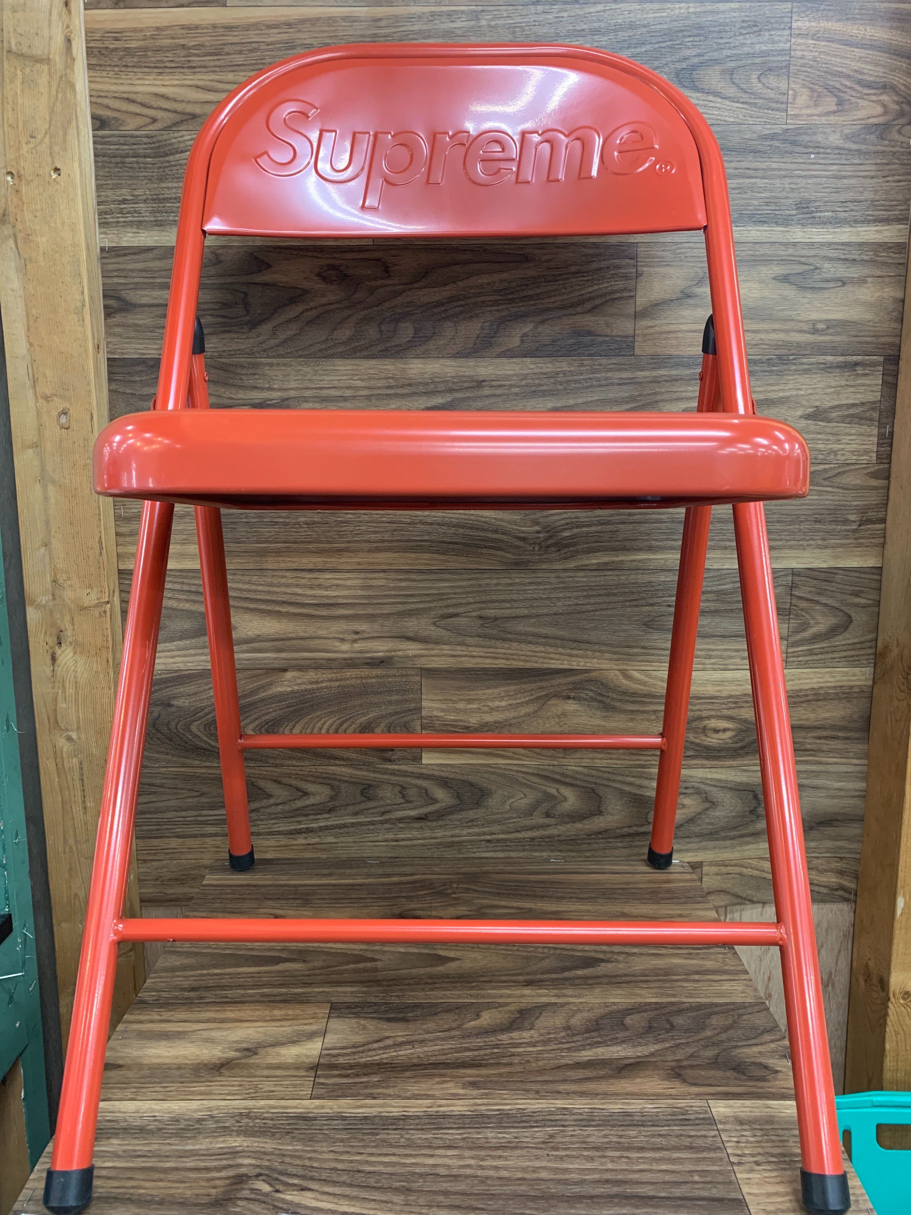 Supreme Metal Folding Chair "Red"