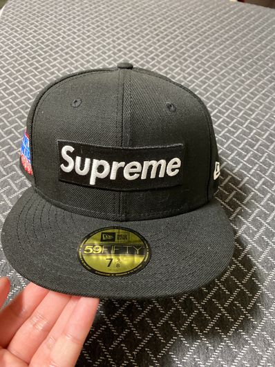Supreme World Famous Box Logo New Era® "Black"