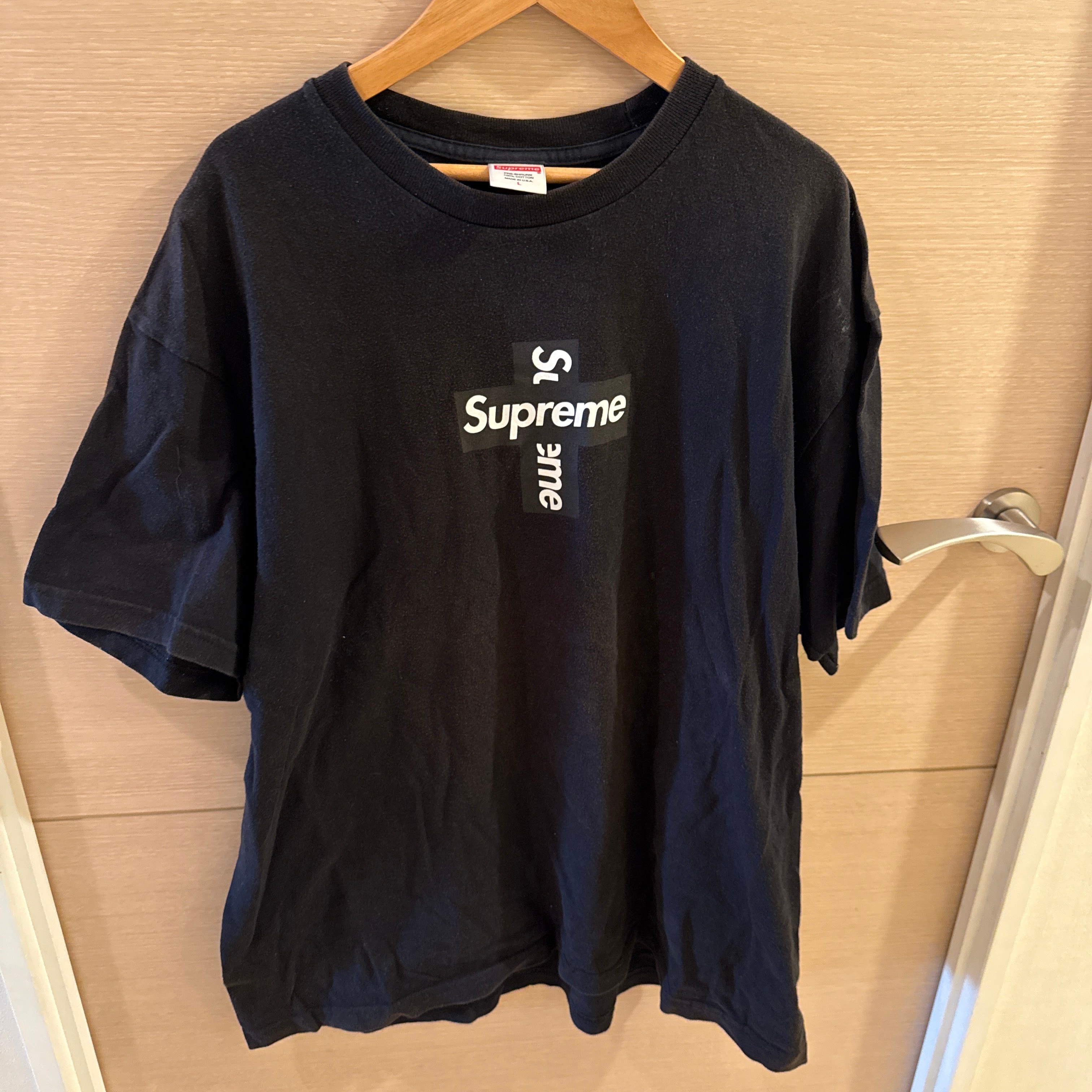 シュプリーム クロス ボックス ロゴ Tシャツ "ブラック"