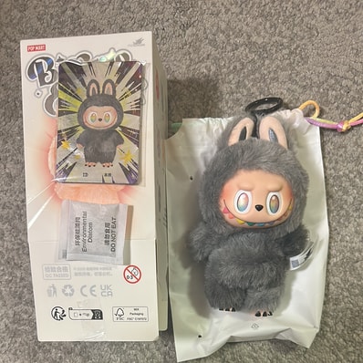 POP MART THE MONSTERS (LABUBU) Big into Energy Series Plush Pendant ID (Secret)