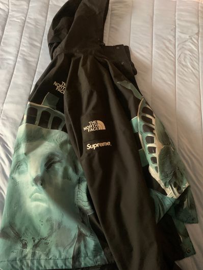 Supreme x The North Face Statue of Liberty Mountain Jacket "Black"