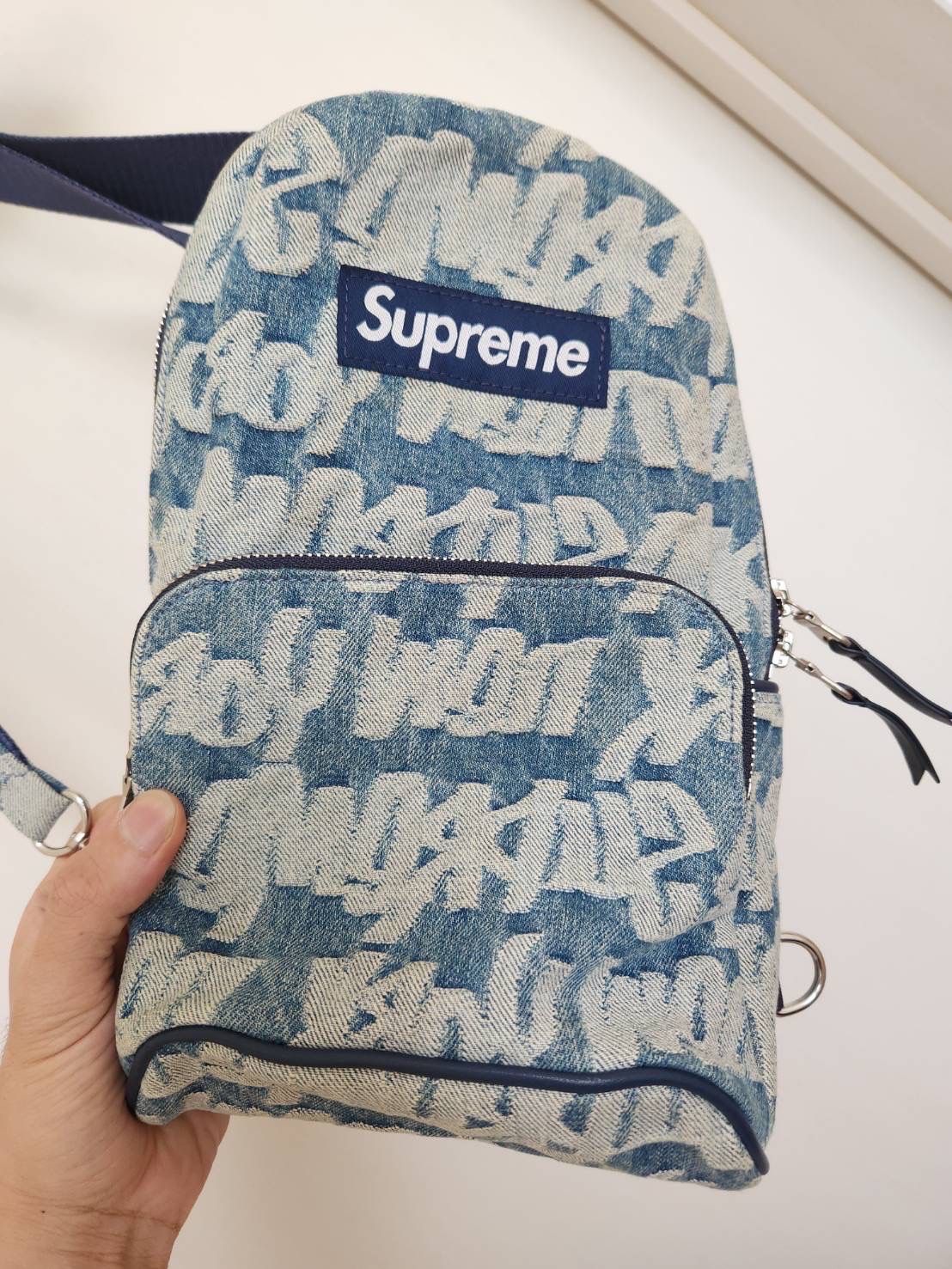 レア ☆ Supreme グラフィティ柄 スリングバッグ デニム ステッカー付き Supreme Fat Tip Jacquard Denim Sling Bag 