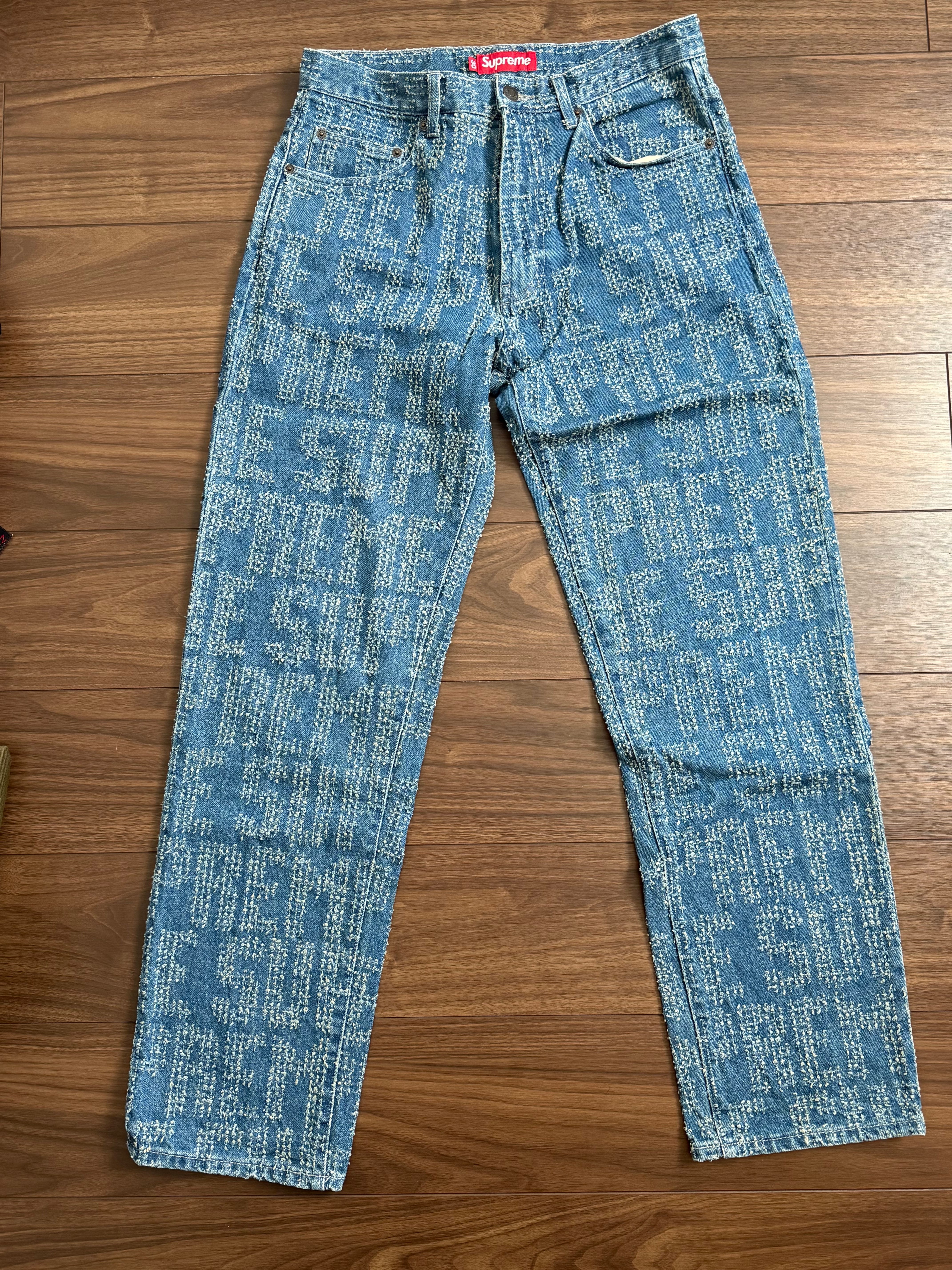 Supreme Needle Punch Regular Jean "Washed Blue"