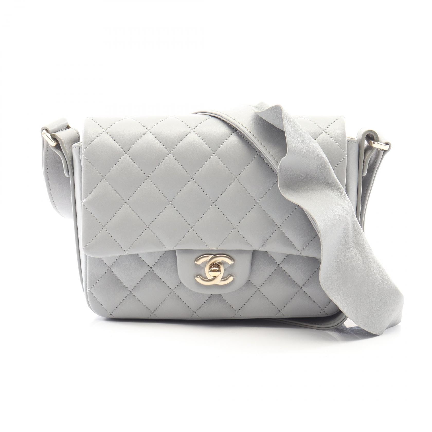 シャネル CHANEL マトラッセ フリル ショルダーバッグ バッグ ラムスキン(羊革) レディース グレー系 【中古】