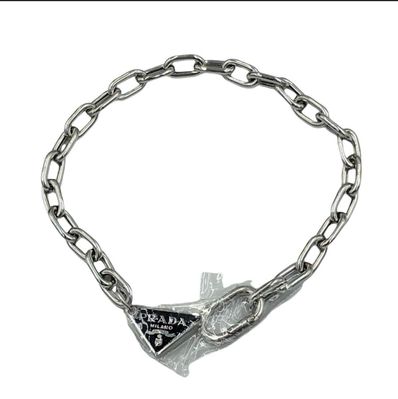 未使用 PRADA トライアングル チェーン ブレスレット ネックレス