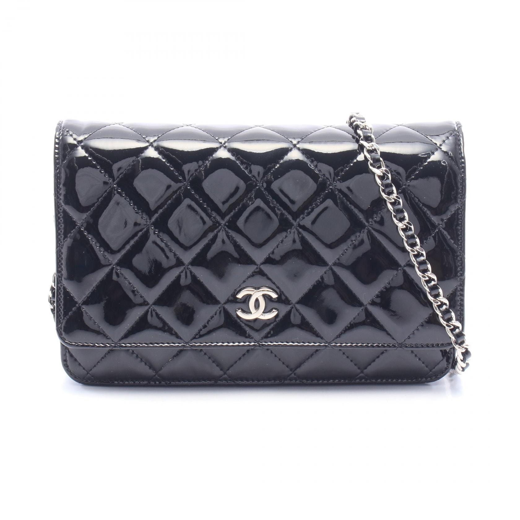 シャネル CHANEL マトラッセ ショルダーバッグ バッグ パテントレザー レディース ブラック系 【中古】