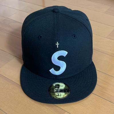 Supreme Gold Cross S Logo New Era "Black"