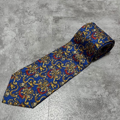 【Christian Dior】クリスチャンディオール バロック柄ネクタイ チェーンモチーフ 馬具柄 シルク100% メンズ ブルー 青色 レッド 赤色 ゴールド 金色 総柄ネクタイ バロック柄 チェーン柄 ロープ柄 馬具柄 ビジネスネクタイ ブランドネクタイ