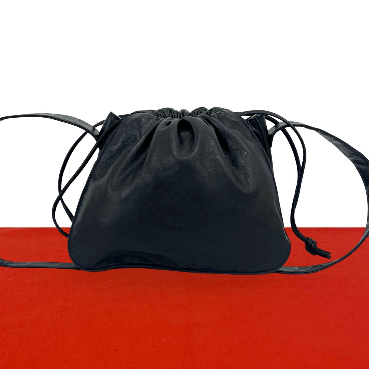 LOEWE ロエベ アナグラム ロゴ レザー ショルダーバッグ ネイビー
 33703
