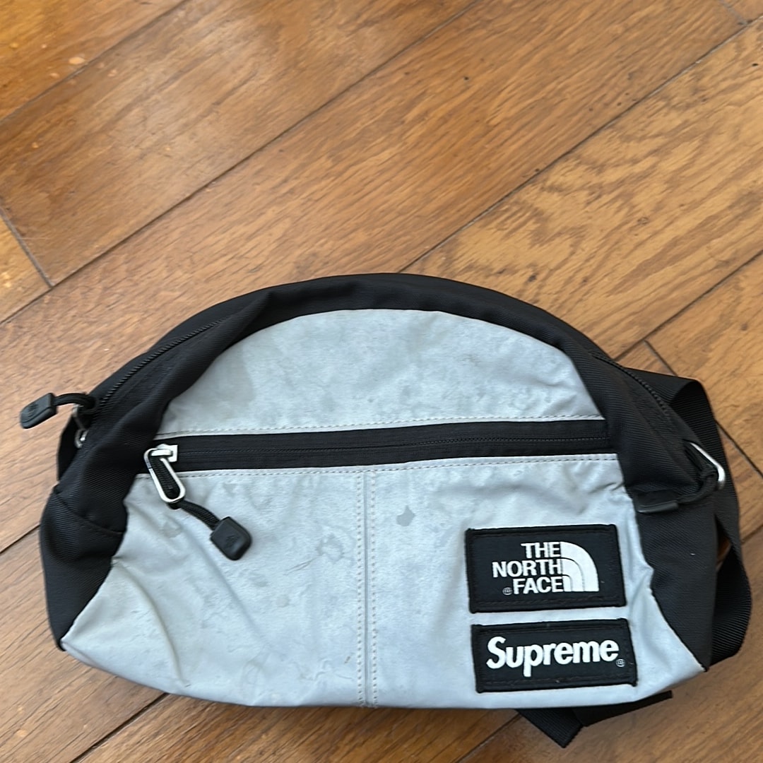 Supreme x The North Face Reflective 3M Roo 2 "Black"